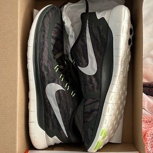 Nike Free 5.0-  Mens size 11